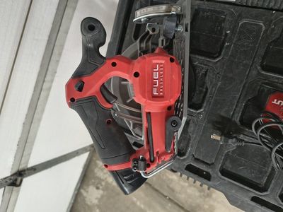 Milwaukee m12 fuel circular saw