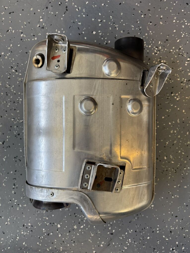 2022 skidoo 850 turbo original Can/muffler