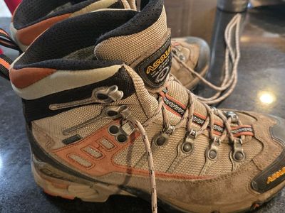 Asolo Atlantis GTX Women's size 9 hiking boot