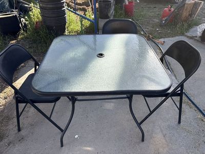 Yard Table W/ 3 Chairs