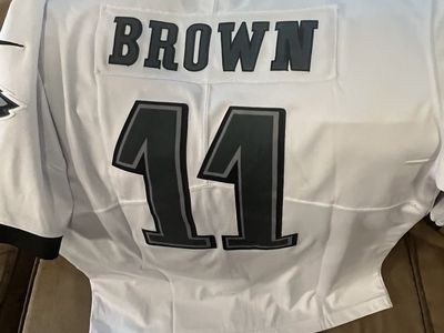 Old Nike Philadelphia Eagles A.J. Brown #11 White Away Jersey Small