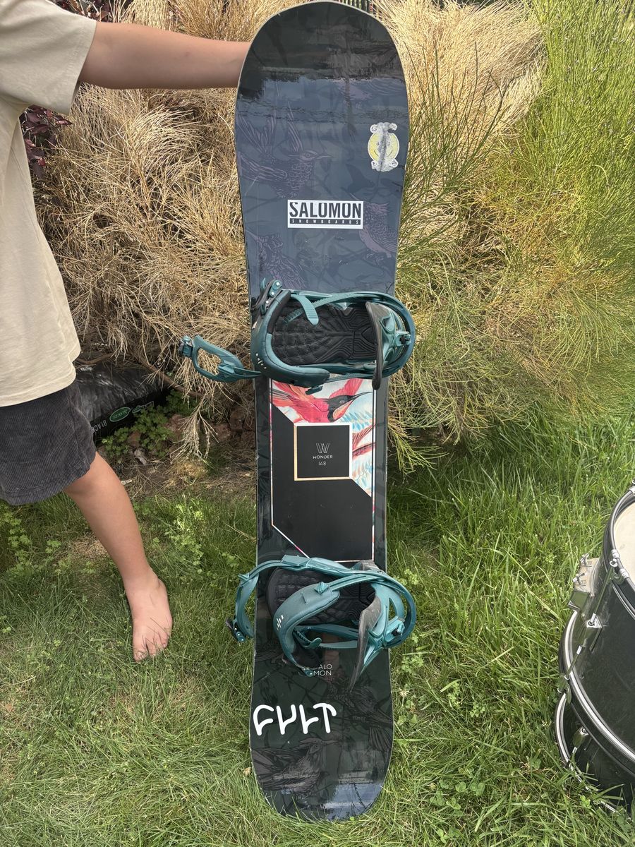 Salomon Snowboard with Bindings - 148 CM