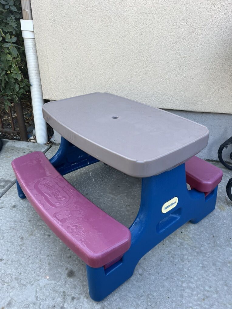 Kids Little Tikes Picnic Table