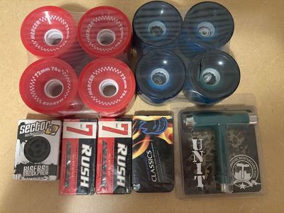 Longboard Skateboard Wheels, bearings, truck risers, tool