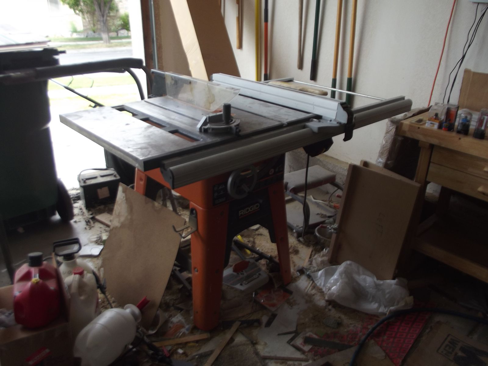 WOODWORKING TOOLS