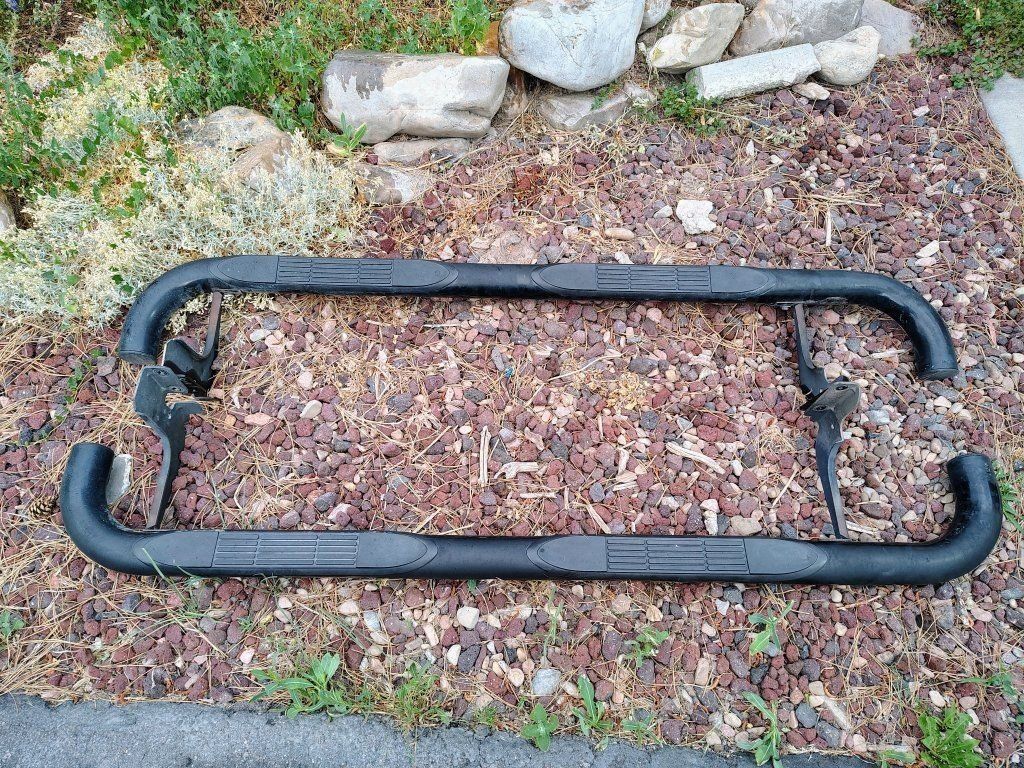 Hummer H3 nerf bars step bars