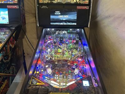 HUO Metallica Remastered Stern Pinball Machine Minty Fresh 8500 OBO