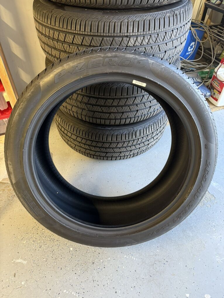 Set Of Pirelli P-Zero 265/40R21 ZR21