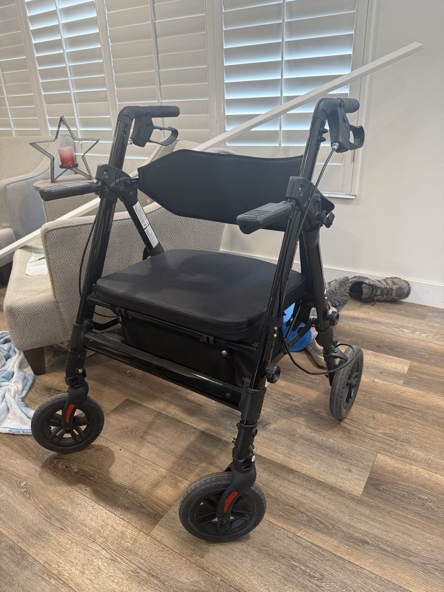 Rollator/transport chair 2 in 1