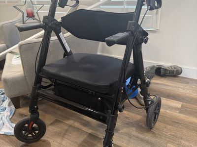 Rollator/transport chair 2 in 1