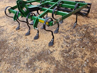 Unverferth Perfecta 12 6ft Cultivator/Groomer