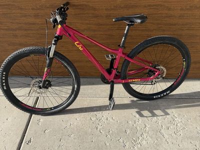 XS, Liv Tempt 3 Women's Mountain Bike - Pink Hardtail