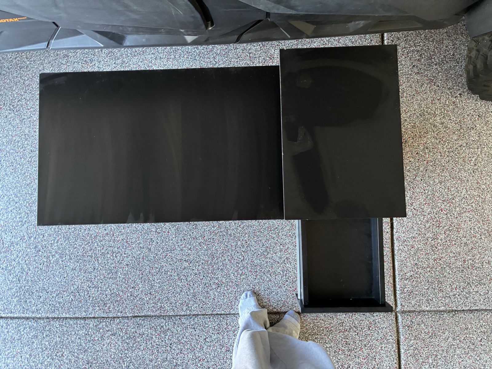 Main image 3
