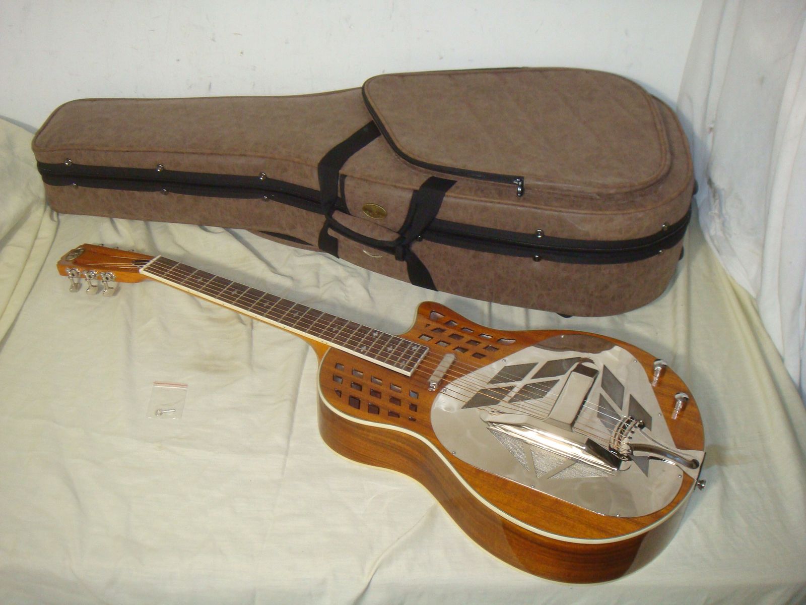 ROYALL KOA12SC TRICONE-T-BRIDGE WITH CUTAWAY RESONATOR GUITAR IN HAWAIIAN KOA WITH CASE!