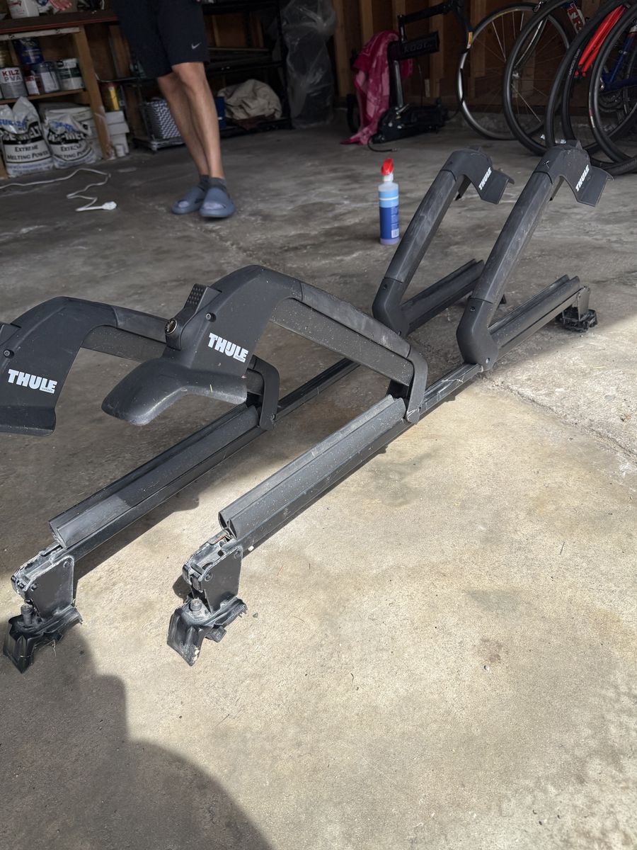 Thule Ski/Snowboard Roof Rack – Locking