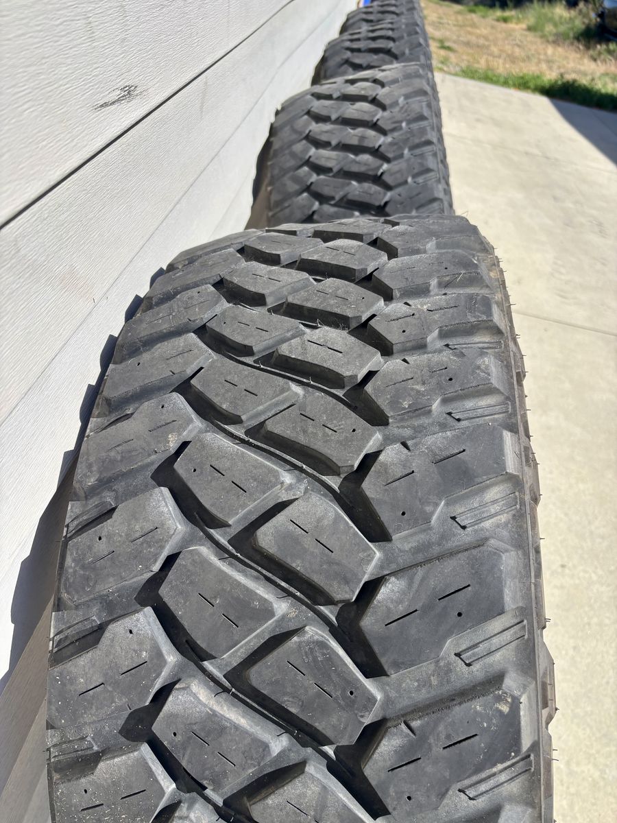 Pickup Mud Tires