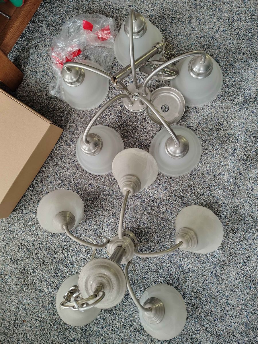 Light fixtures/chandeliers