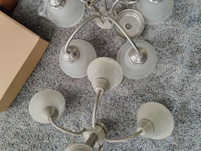 Light fixtures/chandeliers