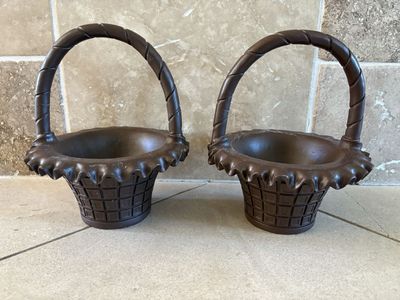 2 Resin Easter Baskets That Look Like Chocolate