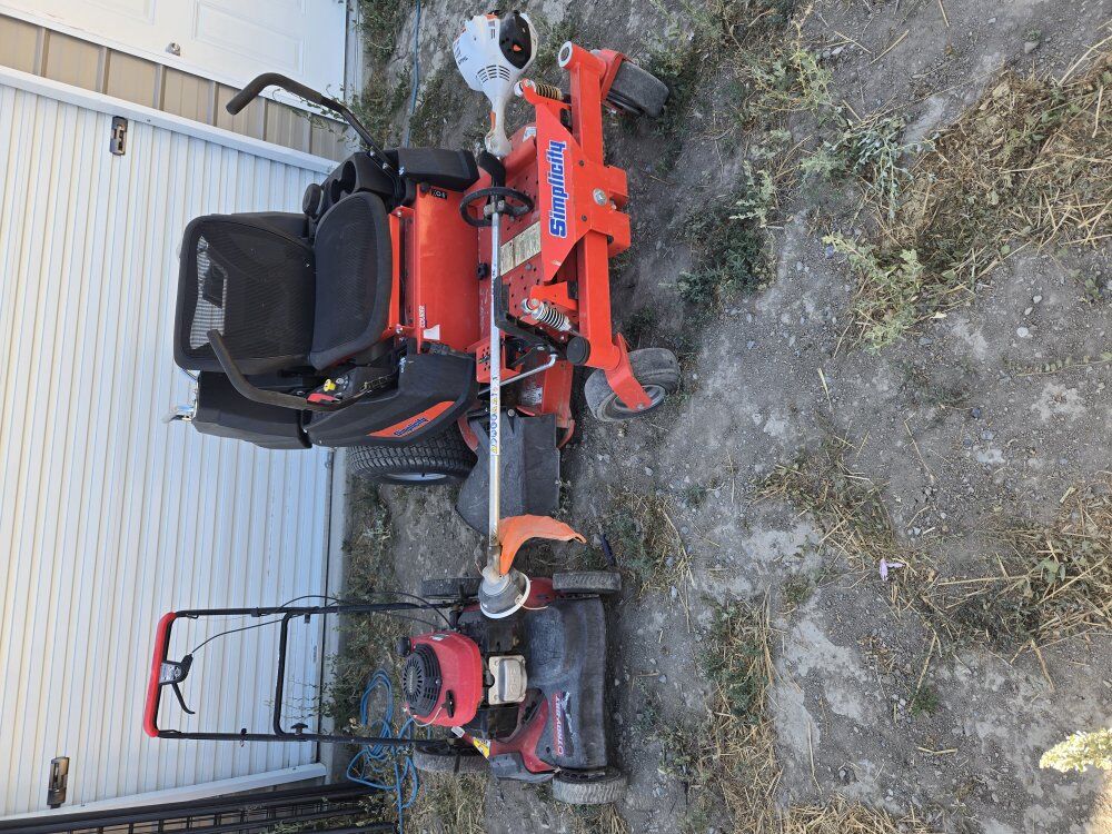 lawn mower (simplicity) zero turn mower