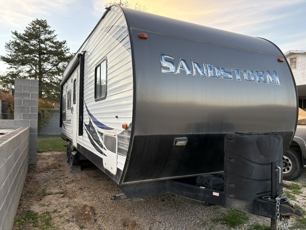 2018 Sandstorm Toy Hauler T220