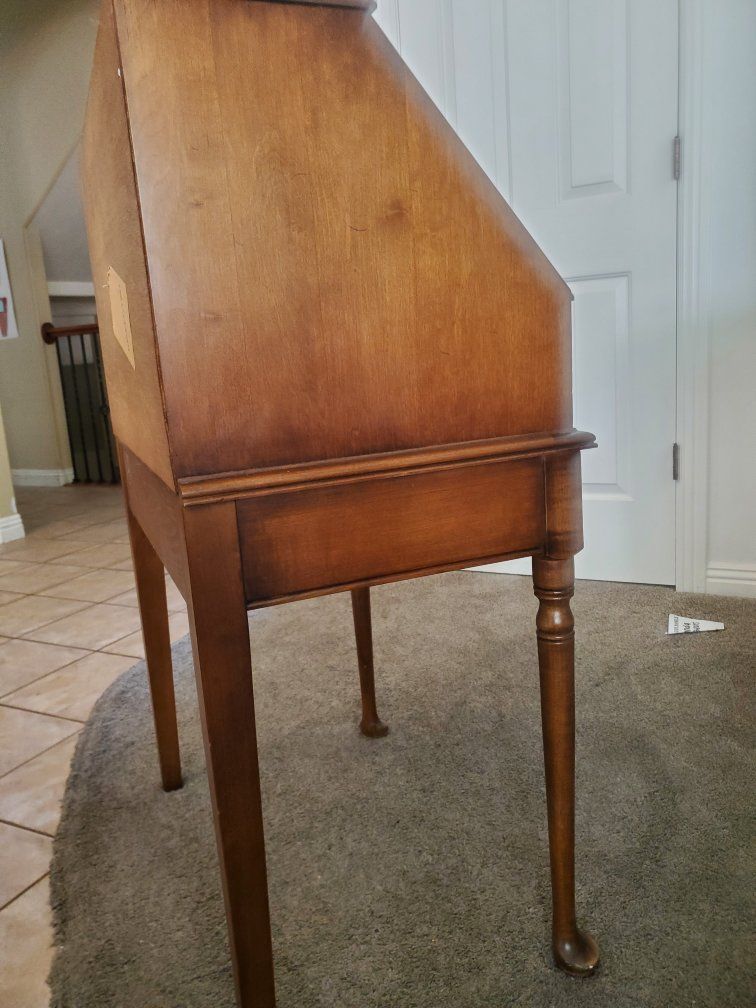 Main image 4