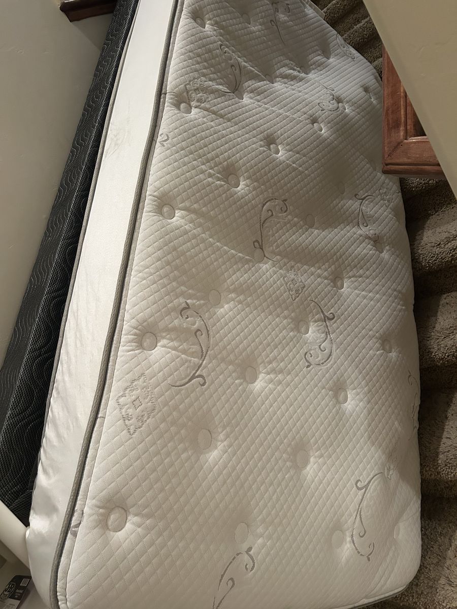Nice twin mattress and boxsprings