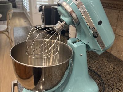 KitchenAid ARTISAN Series 5 Quart Tilt-Head Stand Mixer - Aqua Sky