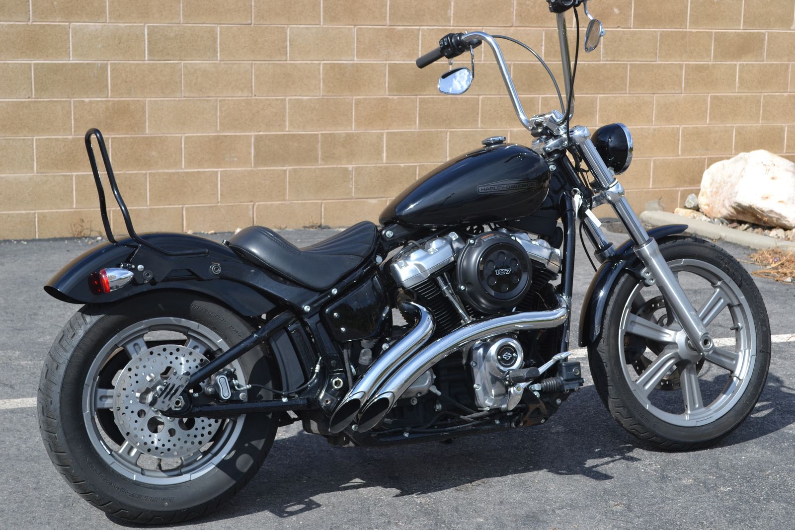 2022 Harley Davidson Softail Standard 107 - WAY UNDER BOOK VALUE - Chrome street bob