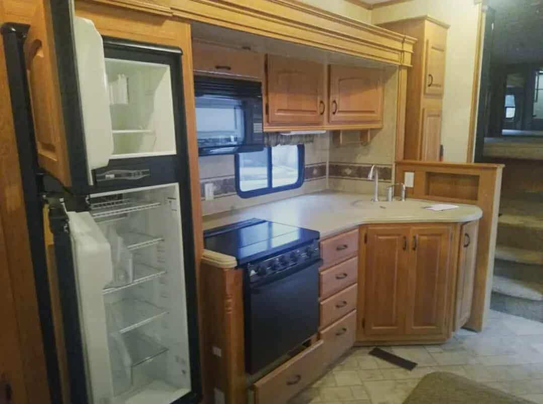 Main image 4