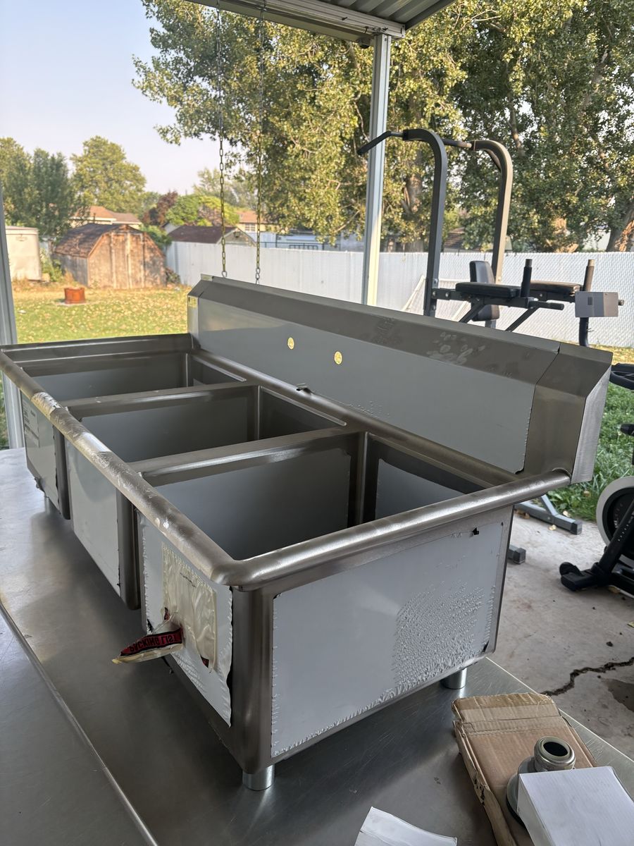 Elkay 3-Compartment Stainless Steel Commercial Sink 16x20 