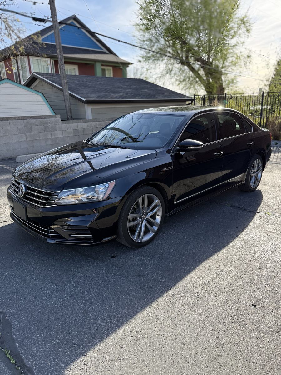 2017 Volkswagen Passat 1.8T R-Line