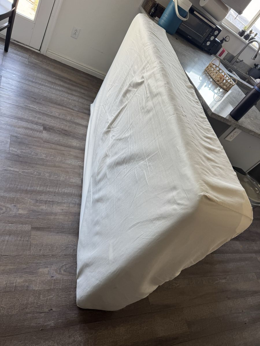 White Twin Size Box Spring Mattress Foundation