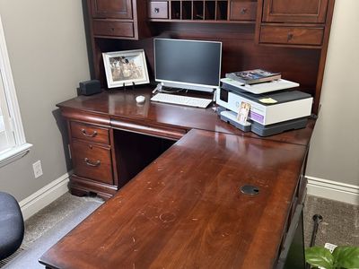 Large Wooden Executive L-Shaped Office Desk with Hutch and Storage
