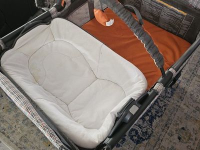 Graco Pack 'n Play Portable Playard with Bassinet - Plaid/Orange