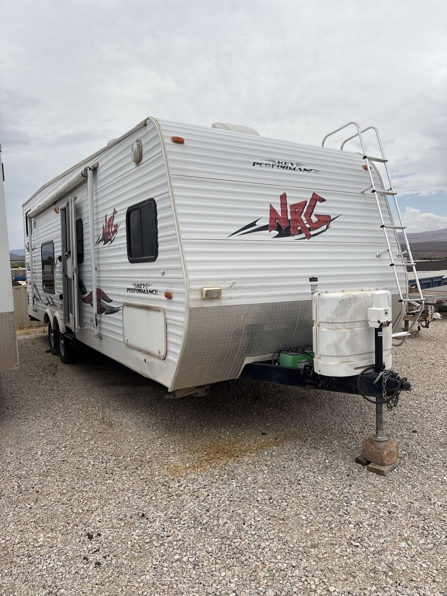 Keystone Key Performance NRG Bumper Pull Travel Trailer Toy Hauler