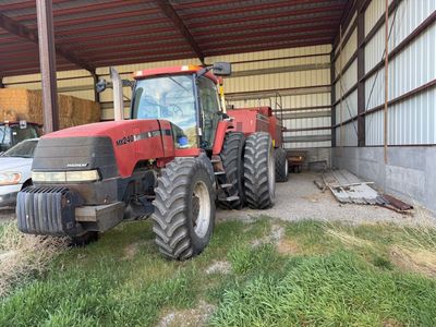 Case Magnum 240 & Hesston 4910 Baler and Accumulator Package