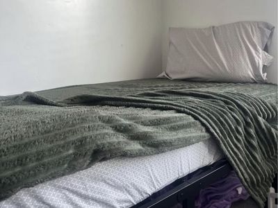 Twin mattress & Frame barely used