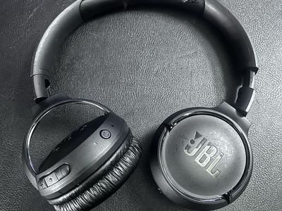OBO JBL Tune 500BT Wireless On-Ear Bluetooth Headphones - Black