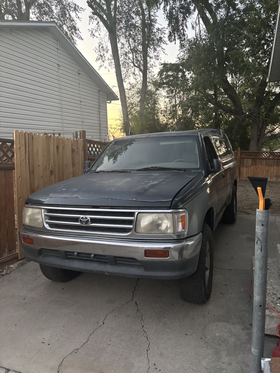 Toyota truck t100