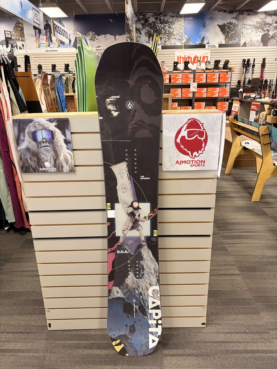 Capita Defenders Of Awesome 152cm Snowboard - Used (2026)