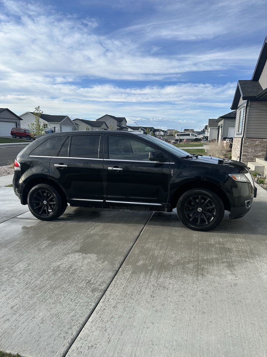 2011 Lincoln MKX 