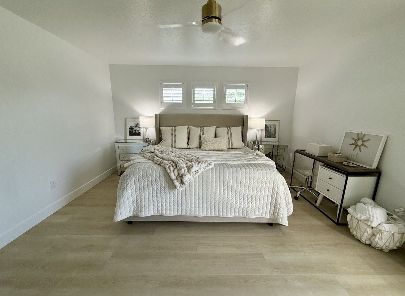 ROOM FOR RENT - FEMALE TENANT - FURNISHED, UTILITES INCLIDED,, PRIVATE RM & BATH: $1,000/ MO