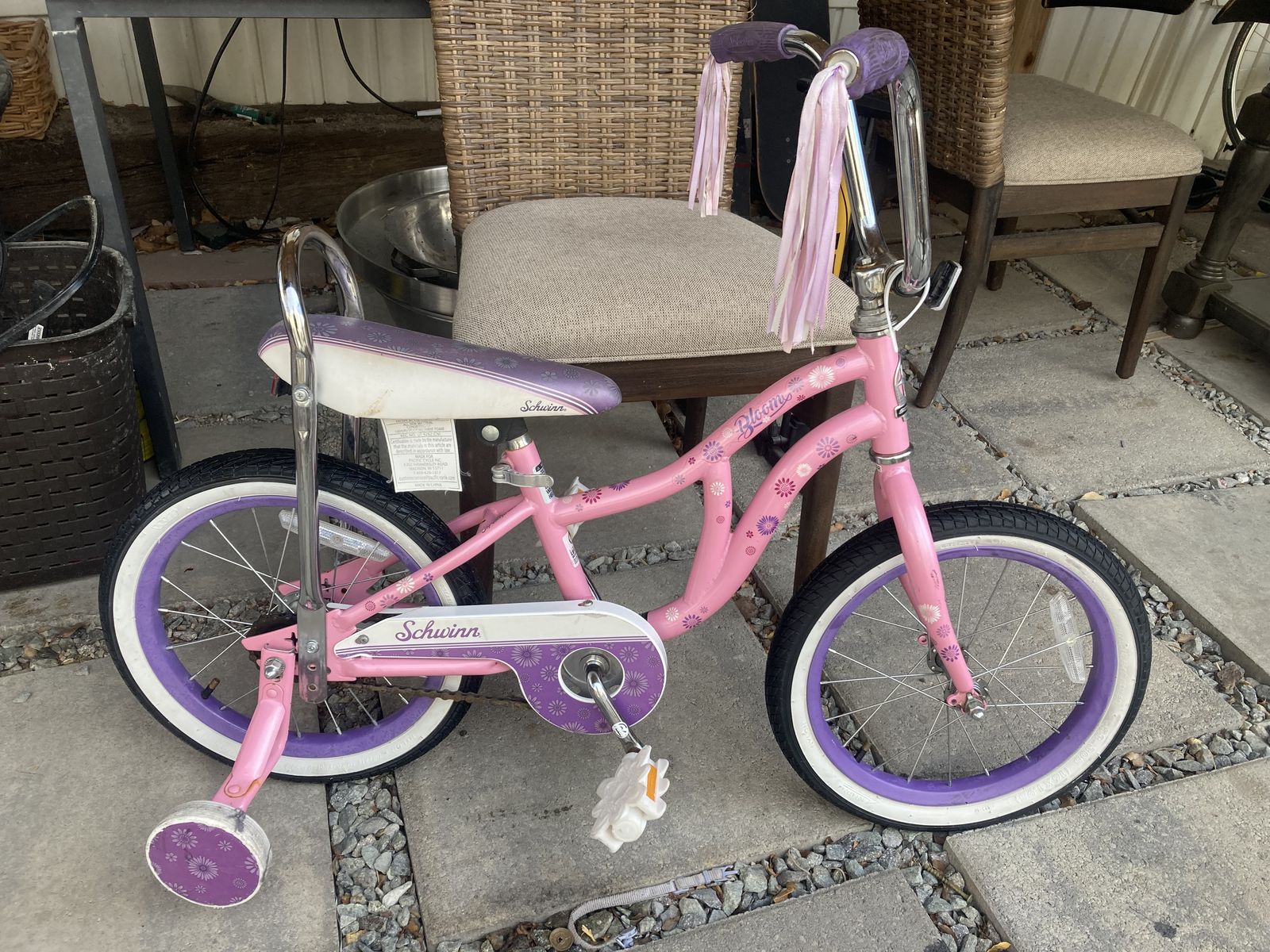 Schwinn Bloom 16Inch Kid BiKe