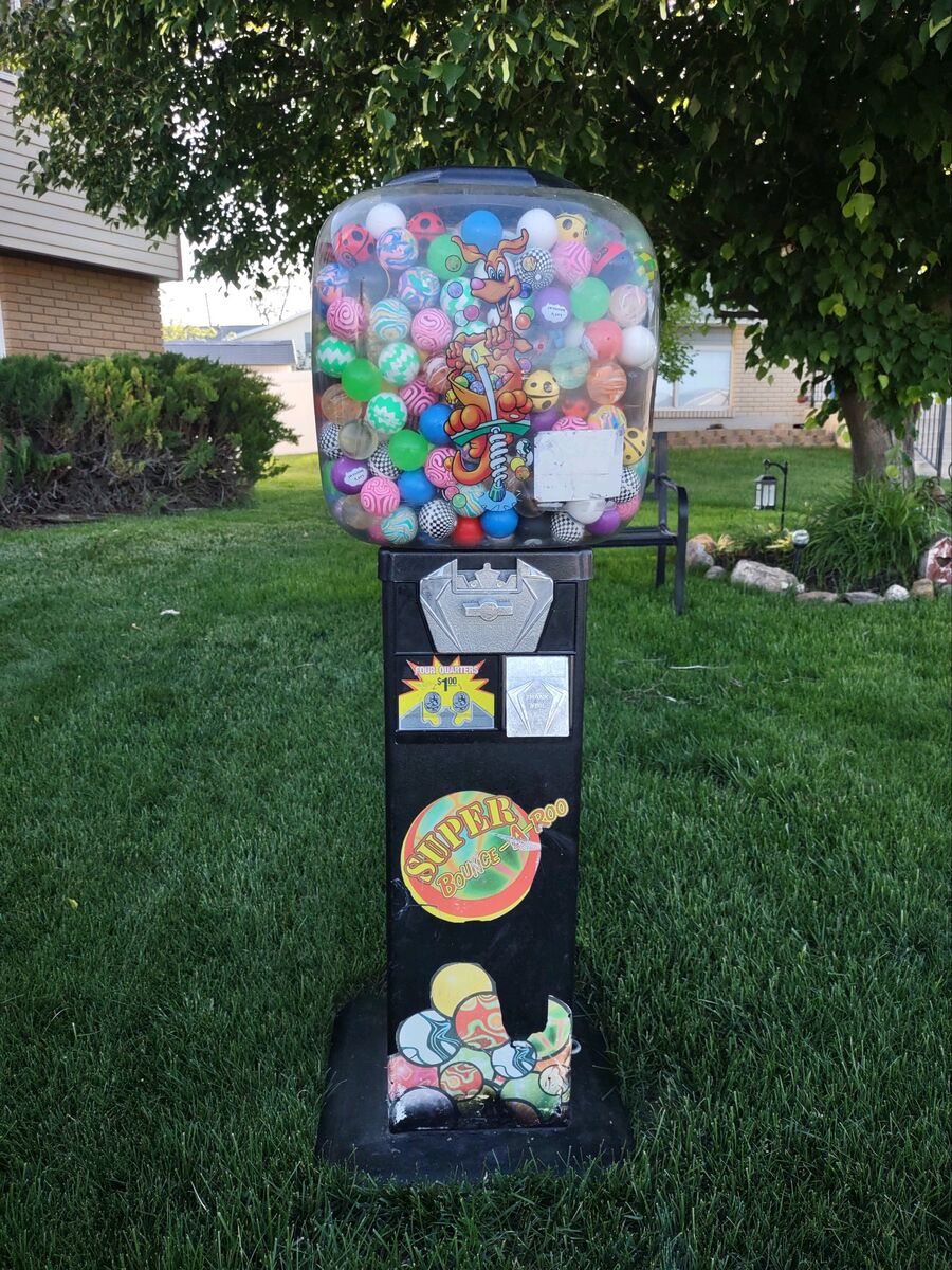Vending Machine for Balls or 2" Capsules