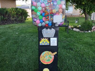Vending Machine for Balls or 2" Capsules