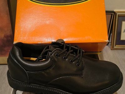 Safetrax Slip Resistant Black Leather Work Shoes Men's Size 11