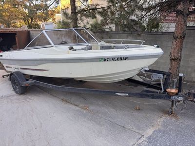 Seaswirl Sierra 18ft Ski/Wakeboard Boat & Trailer - Runs, Needs Manifold