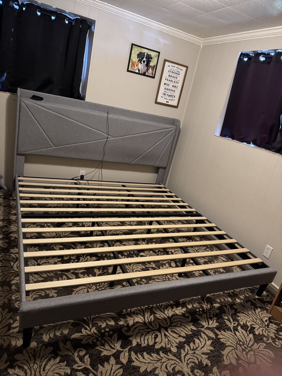 King Bed Frame w/USB port