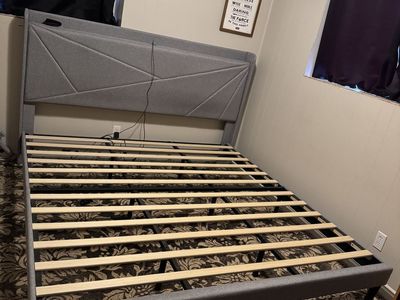 King Bed Frame w/USB port